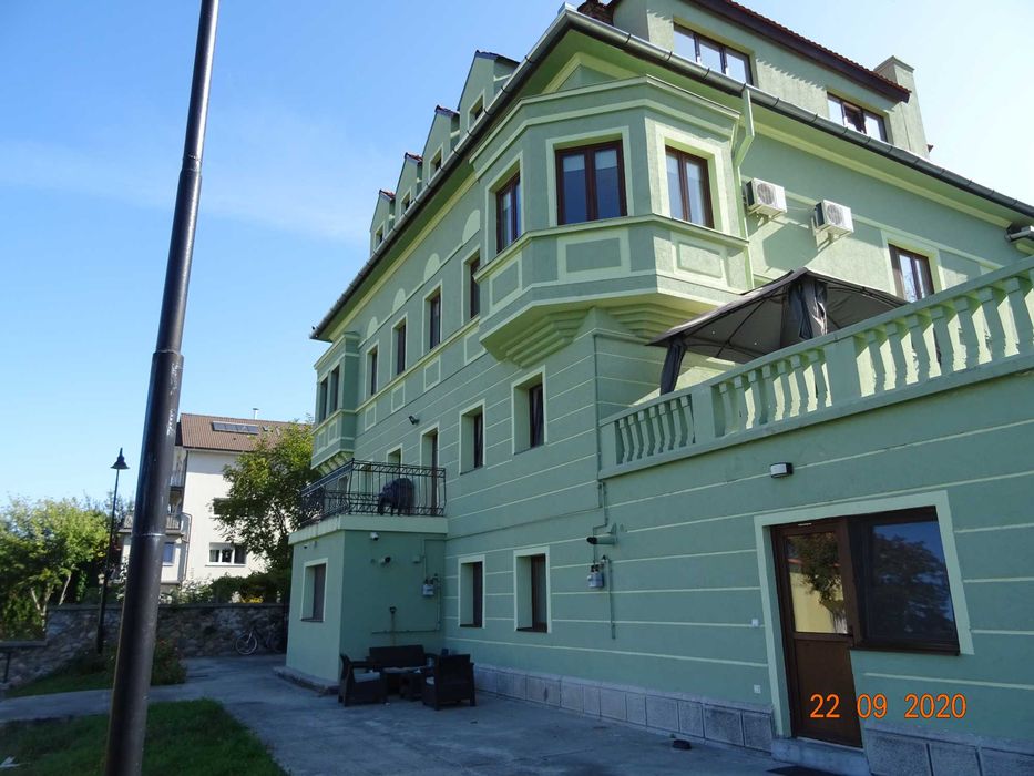 Apartament trei camere de inchiriat, zona exclusivista
