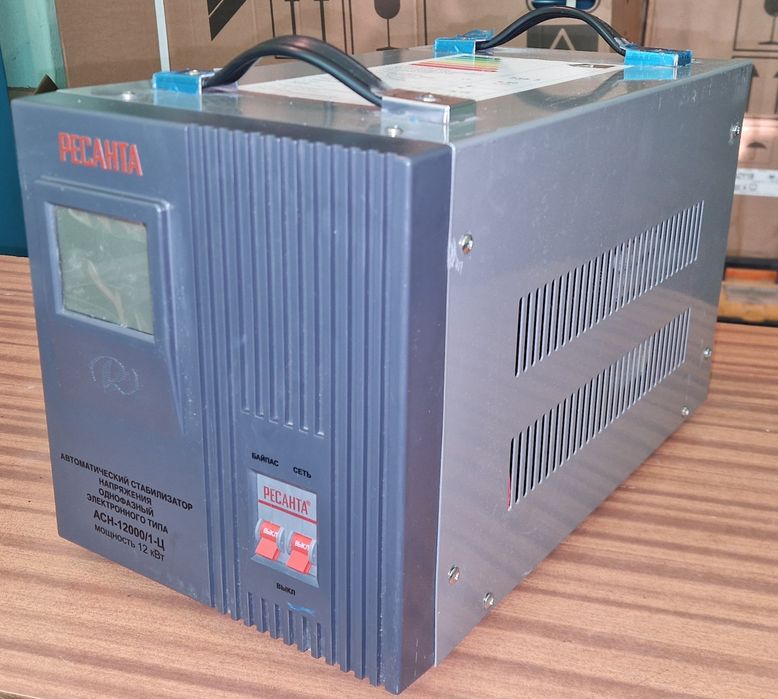 Стабилизатор напряжения Ресанта