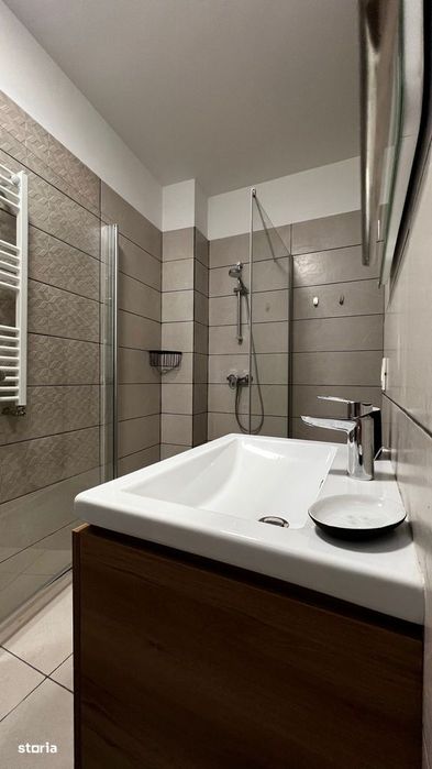 Inchiriere | 3 camere | Bloc nou | Unirii | Camera Comert