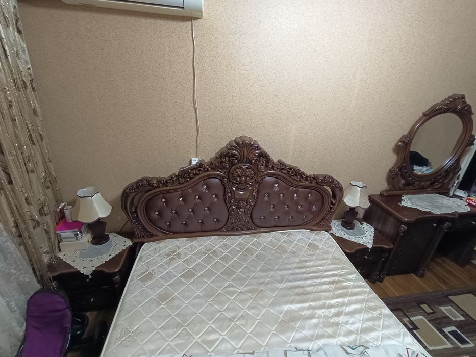 Спальный гарнитур