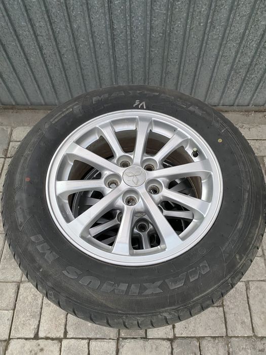 Комплект резины с дисками на Мицубиси