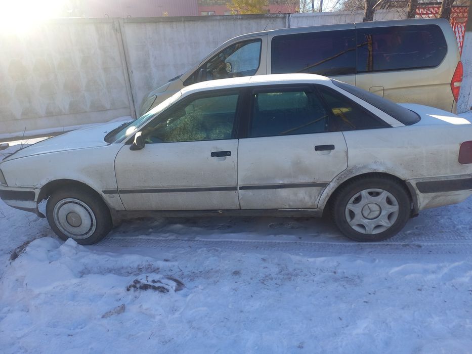 Продаю ауди 80 б4