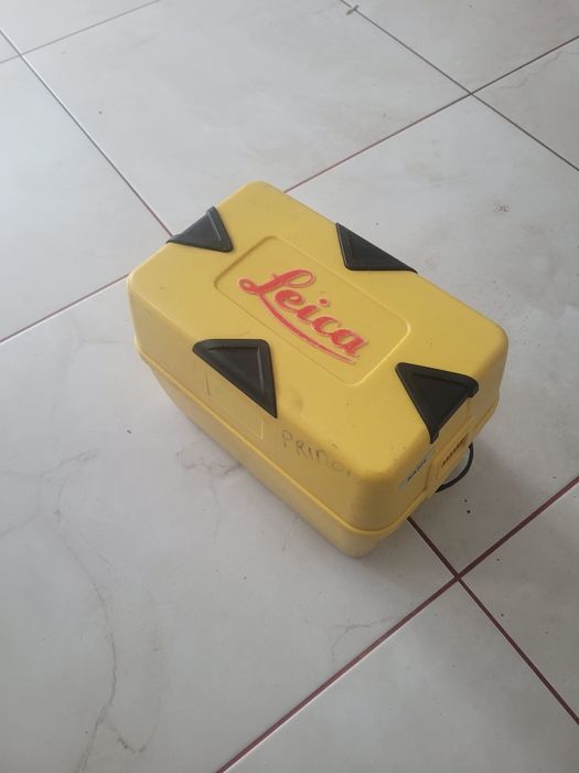 Nivela optică LEICA NA 324