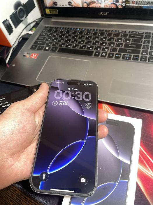 Продам iphone 16 pro 512gb
