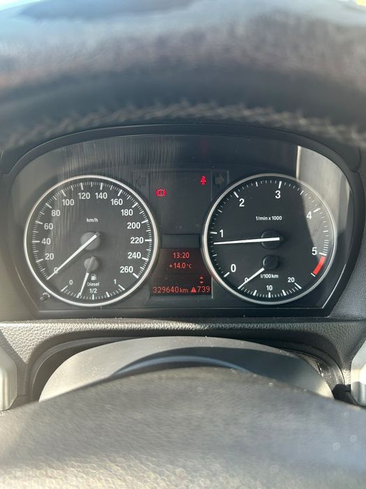 BMW Seria 3 2010 — imagine 5