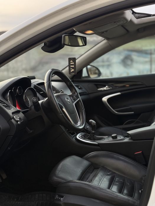 De vânzare – Opel Insignia 2.0 CDTI 2010  Full Options