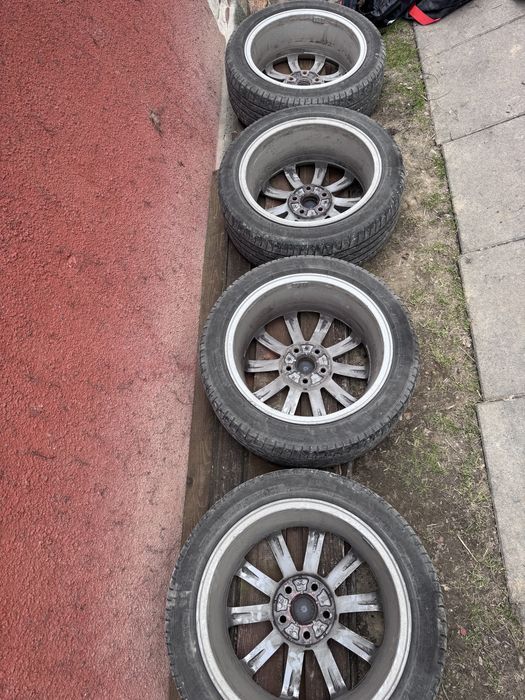 Jante Golf 6  225/45R17  Bridgestone
