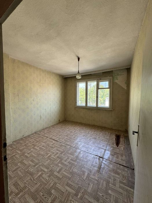 Продава се Тристаен апартамент в Бургас, Възраждане - 77 кв.м за 1949 €/кв.м - Снимка #4