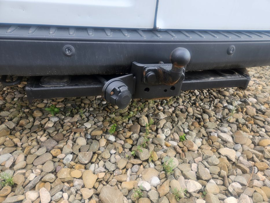 Cui remorcare Ford Transit Custom