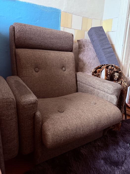 Продам два кресла