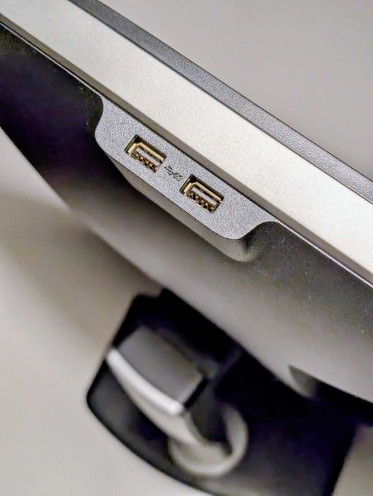 Монитор Dell UltraSharp U2713HM