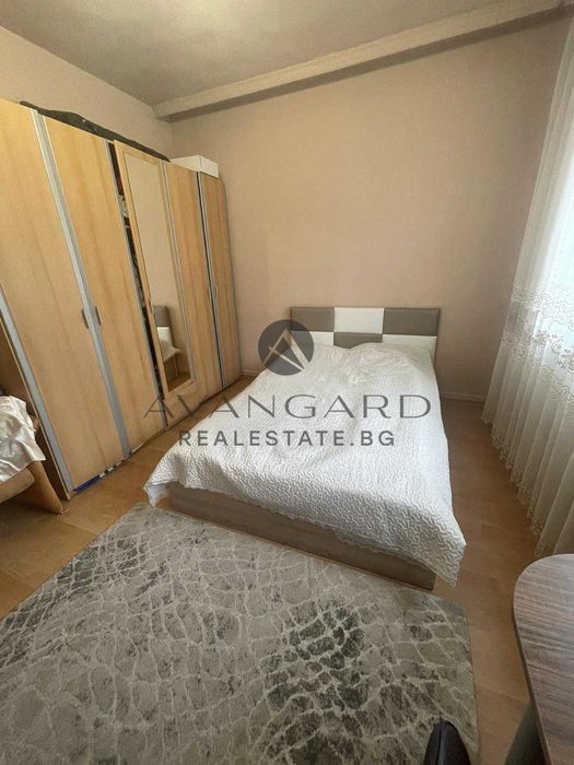 Продава се Четиристаен апартамент в Пловдив, Център - 153 кв.м за 1746 €/кв.м - Снимка #11