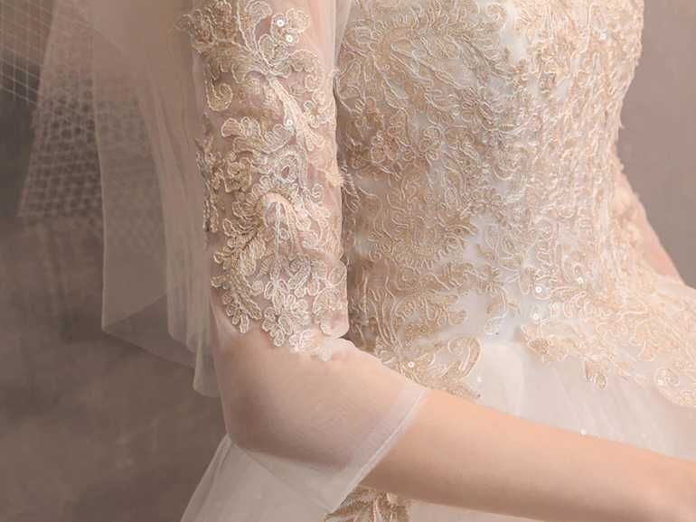 Rochie mireasa, pantofi si voal