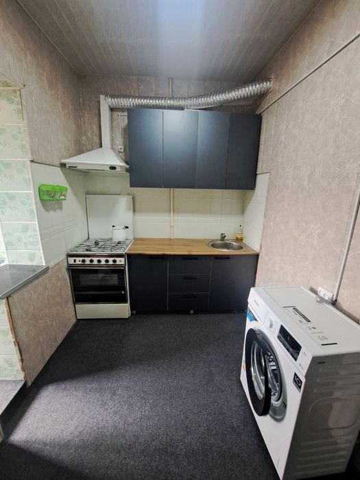 Сдаётся  в аренду 1 ком. квартира в Чирчике  10 микрорайон