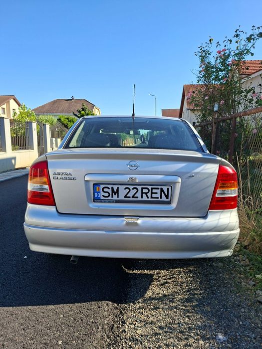 Autoturism Opel Astra 2007