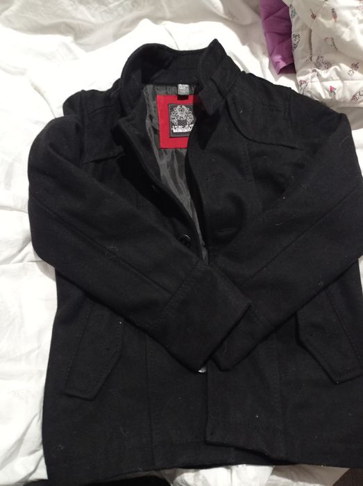 Дрехи за момиче дънки блузи