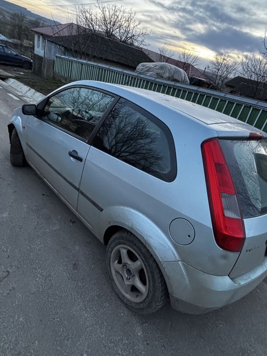 Ford Fiesta 1.3 benzină din anul 2002
