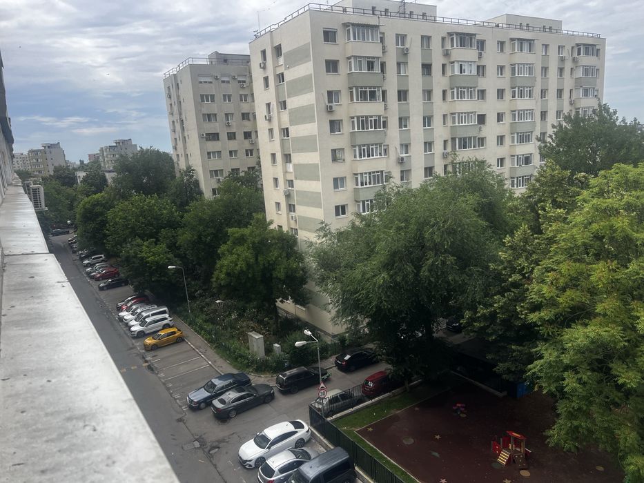 Apartament 3 camere  decomandat Pantelimon