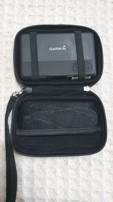 Навигация Garmin nüvi 1690+карта памет Sandisk 16GB