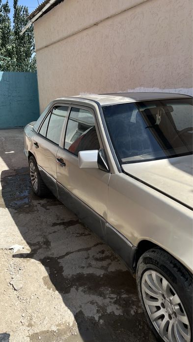 Жеңіл көлік mercedes 230E
