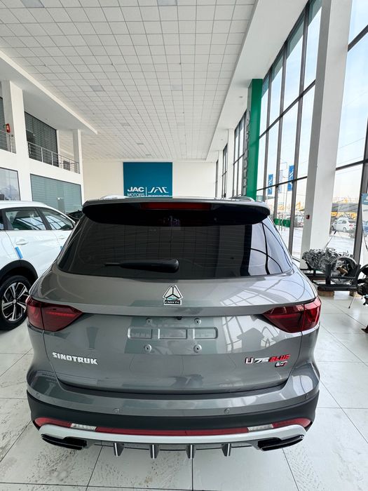 Легковая семейная машина VGV