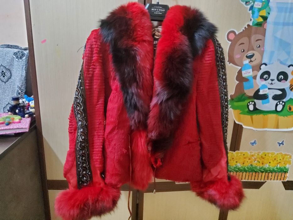 Полушубок красный