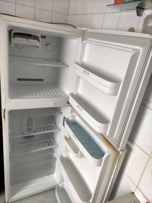 Продам холодильник LG нерабочий