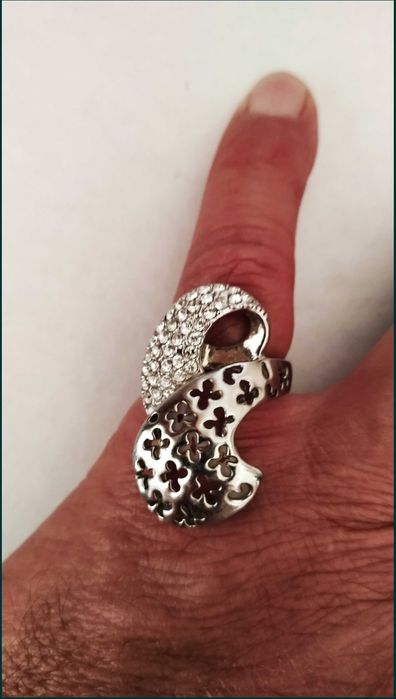 Серебряное кольцо