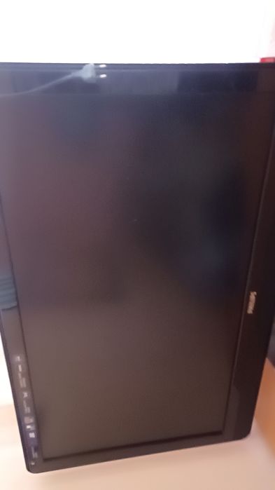 Продавам телевизор