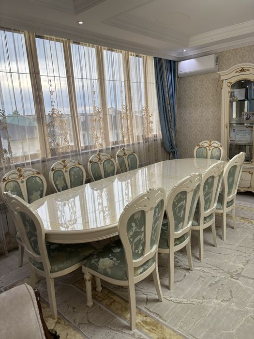 комплект стол и стулья