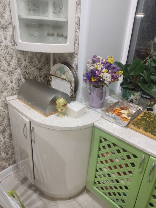 Продам КУХНЮ по частям!