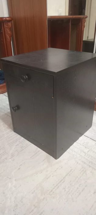 Тумбо под телевизор