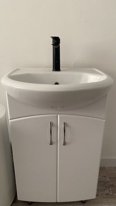 Продам раковину со шкафчиком