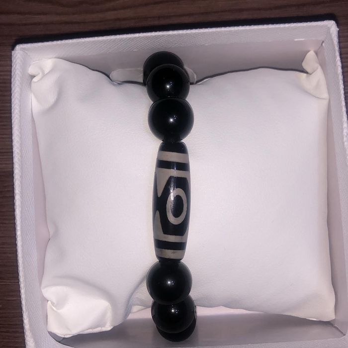 Продам брослеты натуральные