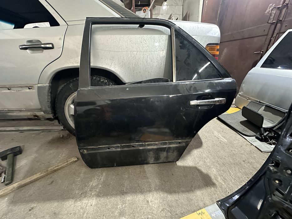 W124 двери хорошее состояние