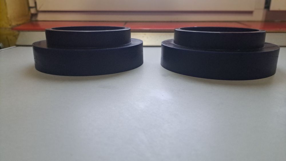 Vând flanșe înăltare față Suzuki Grand Vitara 2006