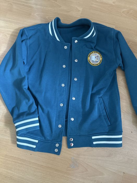 Tricou polo. Tricou simplu si cardigan