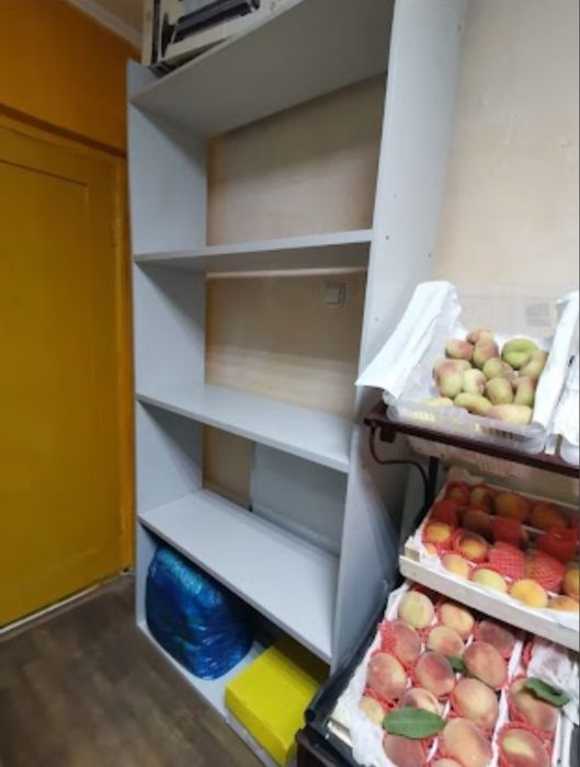 Продам Полку витринную