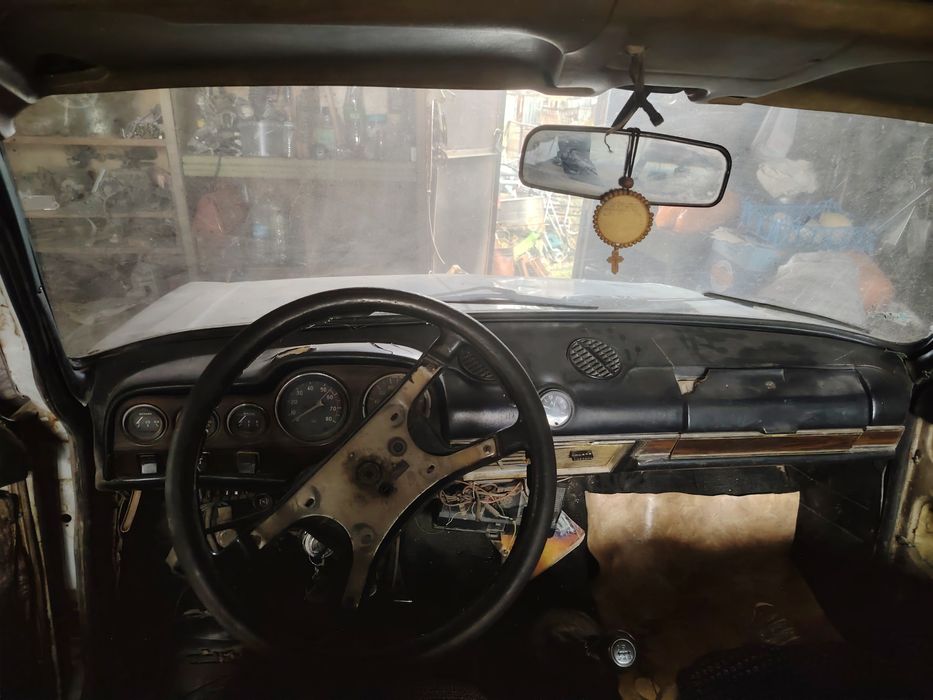 Ваз-жигули 2103.