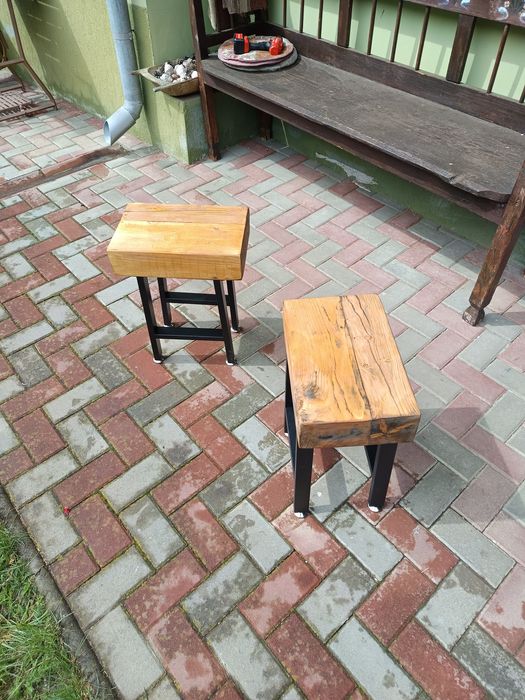 Taburete , scaune artizanale din grinda