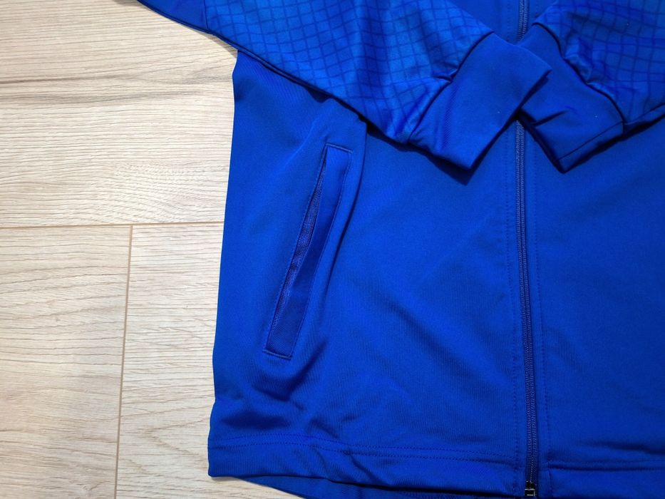 Футболен анцунг на Челси!Промо!