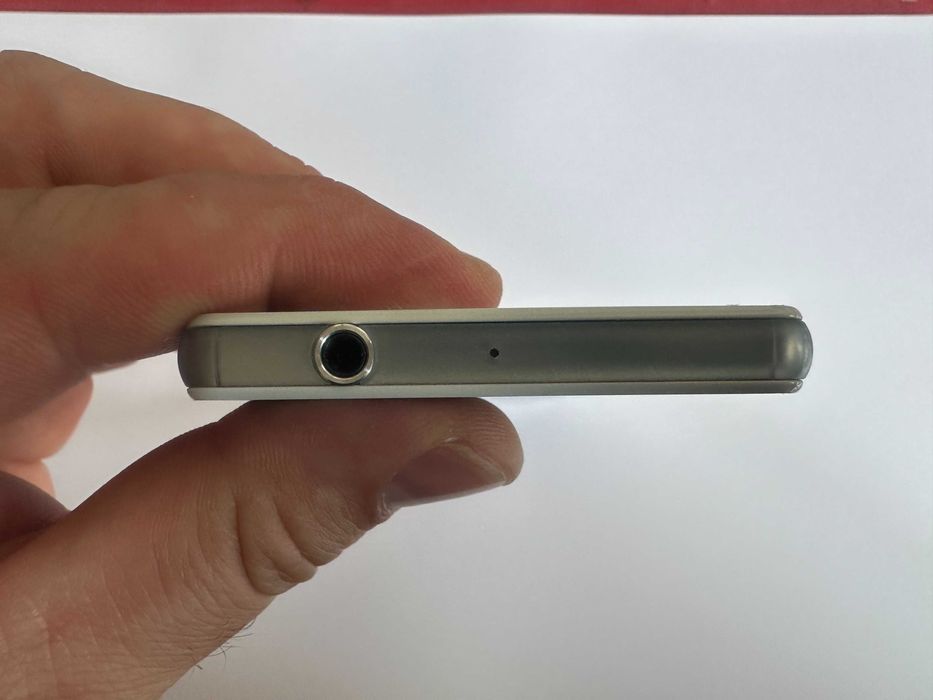 КАТО НОВ !!! SONY Xperia Z3 Compact - 16GB - Бял - Фабрично Отключен