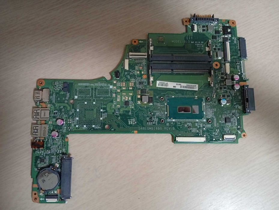 Placă de bază laptop Toshiba Satellite C55 (DABLQMB16B0), cu procesor Intel Core i5-5200U