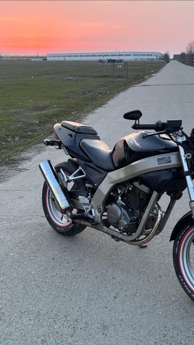 Vand Motor Daelim RoadWin 125cc