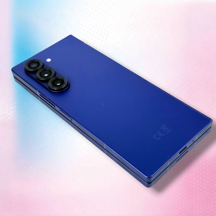 Samsung Galaxy Z Fold 6 5G 512GB 12RAM Navy Отличен! Гаранция!