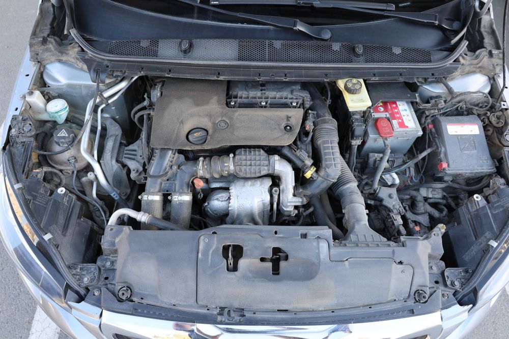 Peugeot 308SW/2016/1.6hdi/90cai