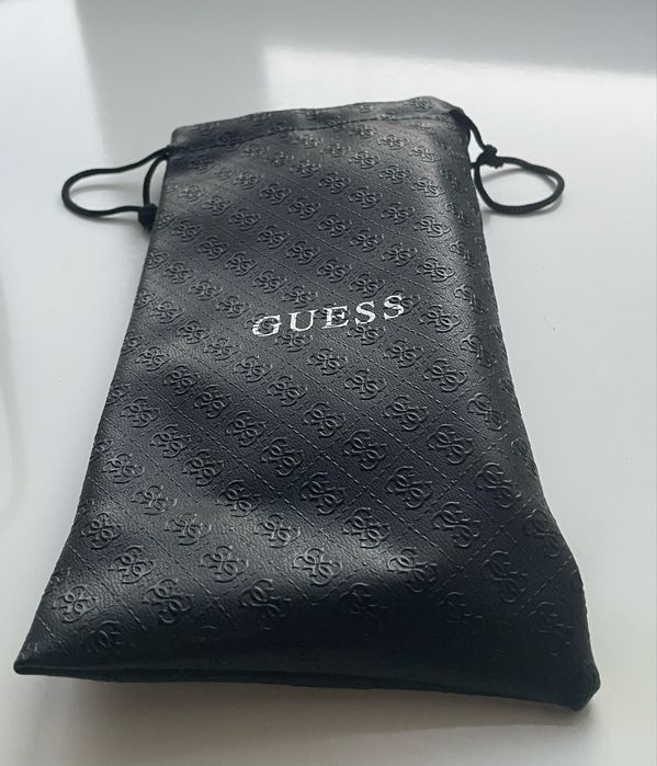 Очки солнцезащитные женские.