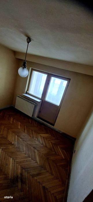 3 camere EXERCIȚIU , Decomandat / Centrală , Amplasament EXCELENT
