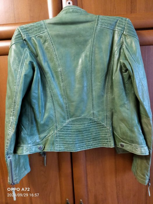 Продам новые вещи брендовые.