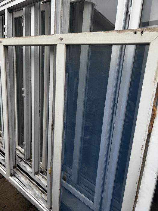 Пластик терезелер